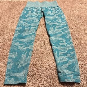 NVGTN teal camo seamless leggings size small